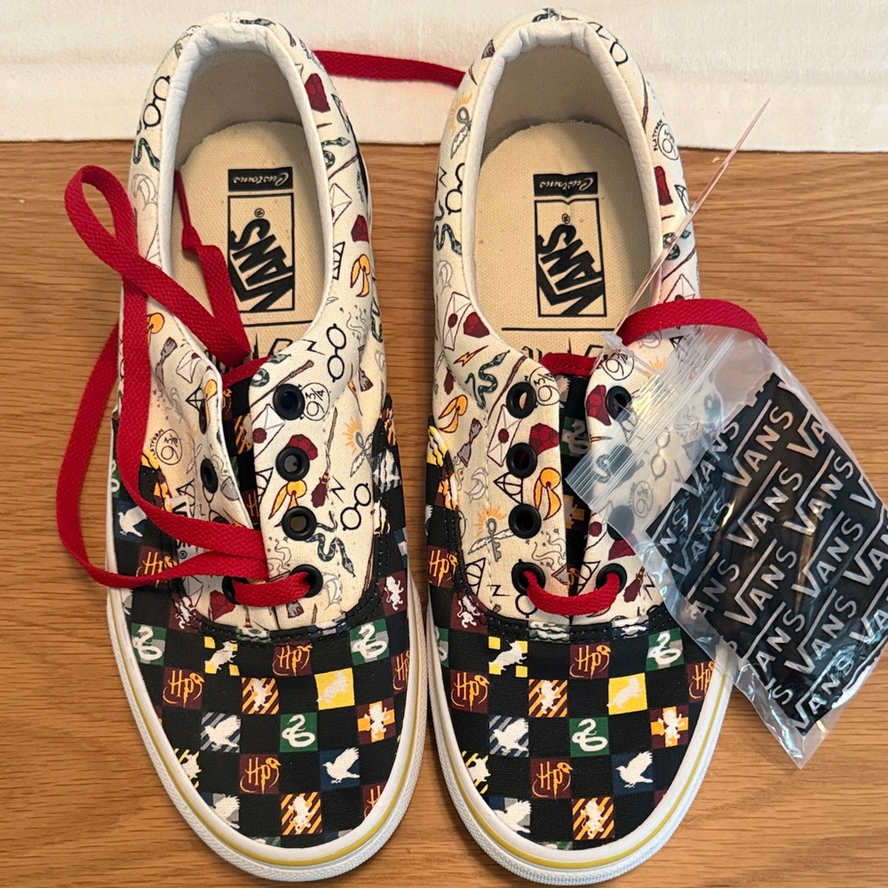 NWT Custom Harry Potter Vans Size 6 Men’s/ Size 7.5 Women’s